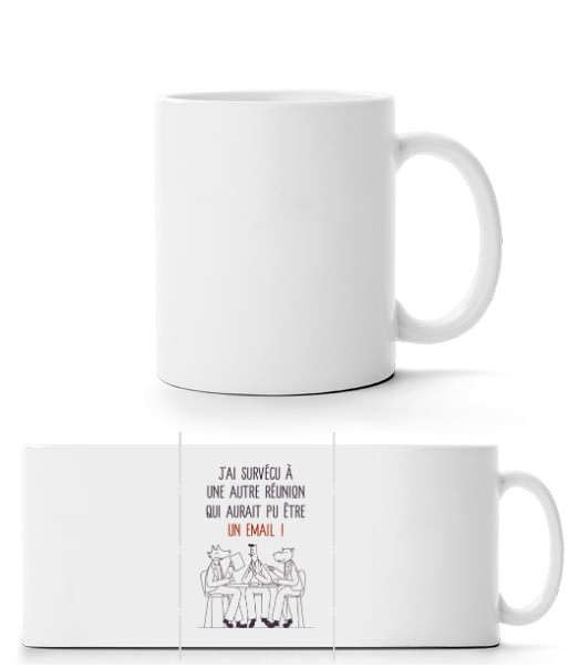 J’ai Survécu À Une Autre Réunion · Mug panorama